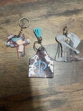 Cowhide Initial 'P' Keychain with Turquoise Tassel